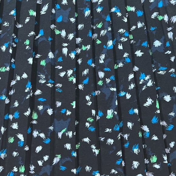 J. Crew Factory Black Print Pleated Faux Wrap Skirt Size 6 Lined Mini EUC - Picture 10 of 15